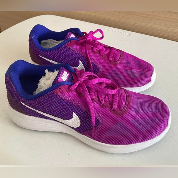NIKE Revolution 3, NWOT, Women's Running Shoes, Purples & Blue, Size 7.5 - Picture 13 of 15
